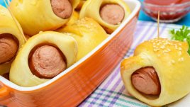 Миникренвирши в бутертесто