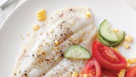 Лятна салата с рибно филе