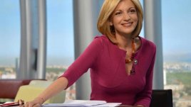 Миа Сантова роди момиченце