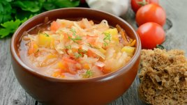 Супа със зеле и домати