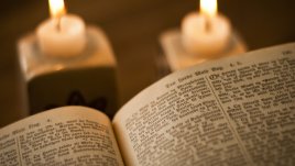 „Мислите на една блондинка в книга за Щастието“ 