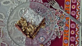 Здравословна домашна торта с таханов крем