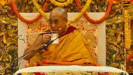 10 лоши навика според Далай Лама, които крадат от енергията ни