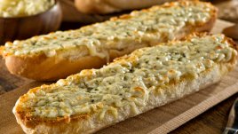 Запечени сандвичи с билково масло и сирене