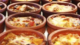 Овчарски гювеч със заливка