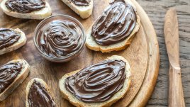 Шоколадов хумус с фъстъчено масло