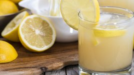 Вълшебна напитка с лимон и хималайска сол против мигрена 