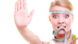 Как да намалите подпухването на лицето