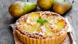 Тарт с круши и бадеми 