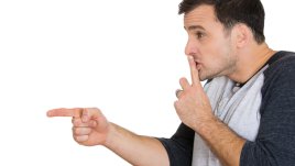 Какво правят мъжете в отсъствието на половинките си?