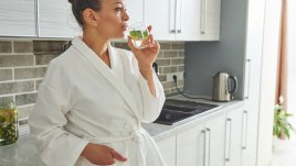 Може ли водата с лимон наистина да свали кръвното налягане? 