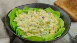 Яйчена салата с шунка