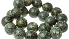 Камъни за баланс по време на слънчево и лунно затъмнение