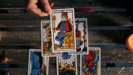 Таро карти за октомври за всяка зодия