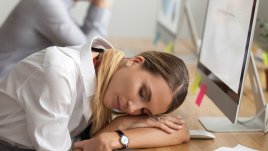 Как да намалим умората преди месечния цикъл