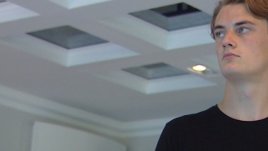 Джош Хътчисън: Следете модните тенденции и най-вече бъдете себе си