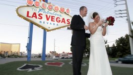 Знаете ли, че...всеки ден около 300 двойки се женят във Вегас?