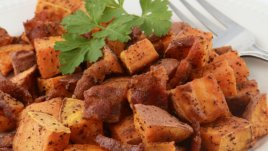 Свинско със сладки картофи и чесън в мултикукър 