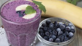 Смути с плодове и кокосово мляко