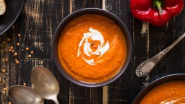 Крем супа от червени сладки чушки 