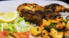 Мариновано пилешко с ароматни картофи