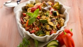 Македонска салата