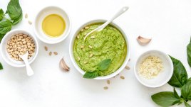 Разядка със сирена и песто