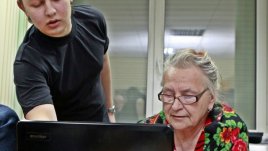 Баби и дядовци, редом до деца и внуци – всички са в интернет