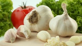 Чесънът помага при кожни заболявания и дефекти