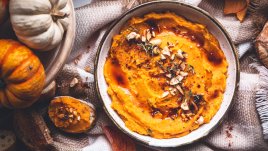 Тиквен хумус с червен пипер