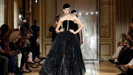 Пайети и златисто в колекцията на Giorgio Armani Privé Haute Couture за есен-зима 2025-2026 (+Снимки)