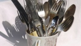 Хитър начин да измием захабени домакински прибори