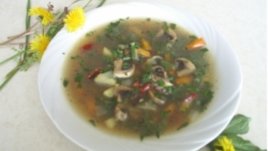 Пролетна супа със свежи зелении
