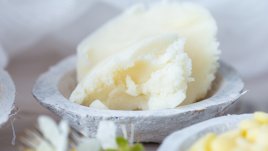 Масло от илипе – подхранва и възстановява кожата и косата