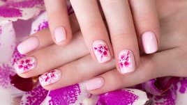 11 идеи за маникюр с пролетен дизайн (+Снимки)