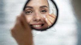 5 етерични масла за торбички под очите