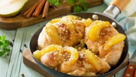 Пиле с карамелизирани круши 