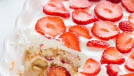 Ягодово тирамису с коняк