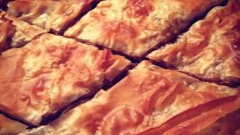 Тиквеник с орехи и стафиди