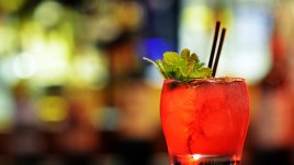 Коктейл „Червен петел“