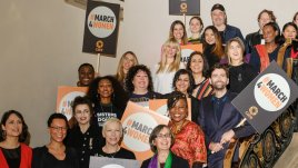 BOND на една сцена с много световни звезди с послание към жените: „Не сте сами!“