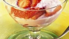 Крем с ягоди