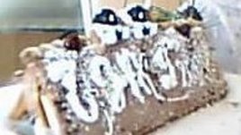 Пирамидено изкушение с конфитюр от ягоди ала &ldquo;Олинеза&rdquo;