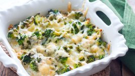 Пиле с броколи и пармезан на фурна