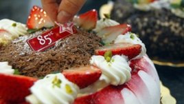 Какво става, когато изядем едно парче торта?