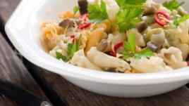 Салата с макарони и патладжани