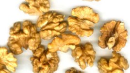 Суровите ядки са здравословни, ама не съвсем