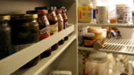 Предизвикателството почистване на хладилника