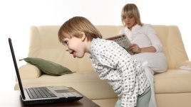 Какво никога да не споделяте в интернет за детето си