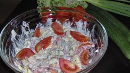 Пролетна салата с фусили